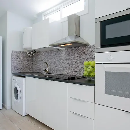 Apartment With Sea View Island Village