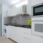 Apartment With Sea View Island Village
